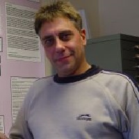 Photo of Dr Simon Grant